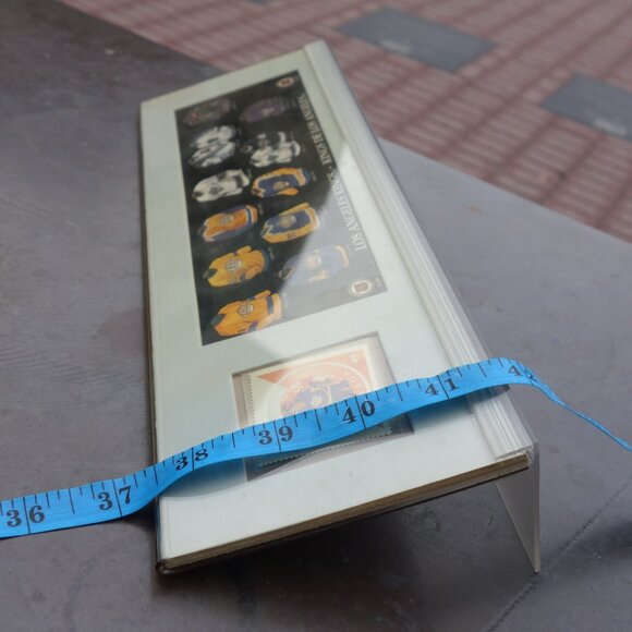 Canada Post Los Angeles Kings Postage Stamp in Decorative Plastic Case with Base - Picture 10 of 11